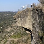 鋸山ロープウェー株式会社 山頂展望食堂 - 日本寺内にある「地獄のぞき」