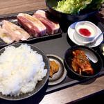 焼肉モランボン - 