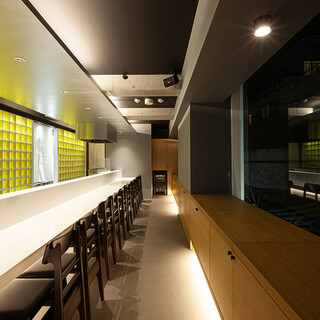 至福の時間を過ごせる、プレミアムな空間で美味しい食事を