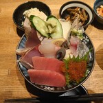 海鮮山 - 海鮮丼\990(21-03)