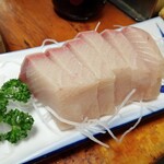 大番 - ブリ刺し(450円)