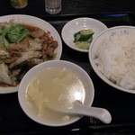 高華園 - 豚肉とキャベツの黒こしょう炒め６８０円