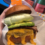 『ABC BURGER￥1750』 ※アボガド・ベーコン・チーズの略