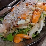 Tashuwasa Itotto - 海鮮たっぷりサラダ¥880。ほんとタップリで食べごたえある