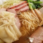 楽園 - 麺の表情。