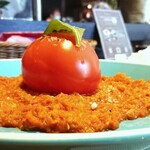 札幌モダンレストラン　えりも亭 - まんまるトマトのチーズカレーYUKI'S 無水野菜カレー (ライス・サラダ付き) ¥1450