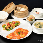 Special lunch set with 2 main dishes