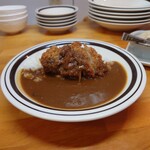 アリエス - ロールカツカレー、確か830円。ロースじゃないよ、ロールだよ。