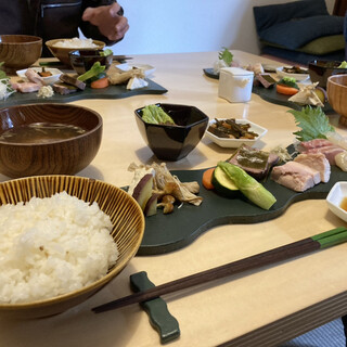 オシャレな空間 高岡市でランチに使えるお店 ランキング 食べログ オシャレな空間 高岡市でランチに使えるお店 ランキング 食べログ