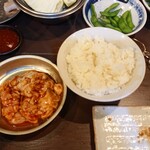 Taishuu Yakiniku Horumon Sakaba Toriton - 味噌とんちゃん･ごはん(中)