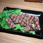 松坂牛もも肉ステーキ(\2,000⇒\1,500)：めちゃめちゃ柔らかくて旨い！