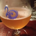 ウナ カサ デ グビグビ エルヌビチノ - 