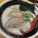 濃厚煮干とんこつラーメン 石田てっぺい - 