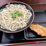 うどんのふじい - かけうどん(大)¥400-
ササミカツ¥100-

このアンバランスなサイズ感(^◇^;)
…なんとか完食したよ！