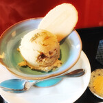 五十鈴茶屋 - 黒糖アイスクリーム