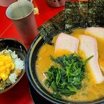 豚骨醤油ラーメン 王道家 - 