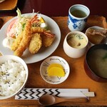 樫の実 - 日替わりランチ(ご飯少なめ)