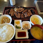 焼肉レストラン平安 - 