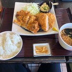 定食と釜飯 あかねや食堂 - チキン南蛮とヒレカツ定食