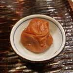 うどん 丸香 - 梅干しもくそうめえ( ﾟ□ﾟ)