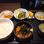 Yadokari - ばくだん(海鮮納豆)定食  850
