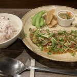 ATELIER INAKA - 和風粒マスタードソースの合鴨ロース