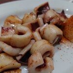 ダイニング 鉄板 万房 - イカの炒め物