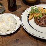 ゴッチーズ ビーフ - 自家製ハンバーグランチ980円