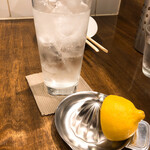 創作麺工房 鳴龍 - 生レモンサワー