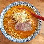 麺屋 海嵐 - 「海老豚骨塩ラーメン」780円。大盛り。