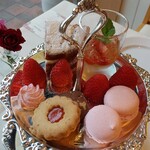 アート・アーカイブス - ケーキスタンドがテンション上がる！