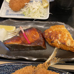 とっと めしや - 2021年3月。鰤の照り焼きとさつま揚げ。