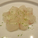 SOTO - 平目(新湊産)薄造り:昆布塩液、柚子