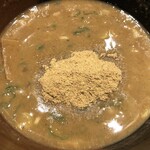 中華蕎麦 とみ田 - 魚粉