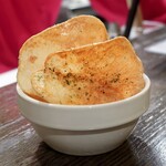 トリワイン ＰＩＫＯＳＨＨＨＵ - 自家製ポテトチップス