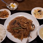 豫園飯店 - 豚肉と春雨の煮込み　大盛り食事セット
