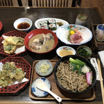Oshokujidokoro Yamahei - 信州産きのこおろしそば、鯉の洗い、鯉こく、ささみの天ぷら、野沢菜寿司、野沢菜漬のてんぷら
