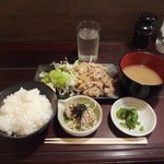 亭屋 - 生姜焼き定食800円（リニューアル後）