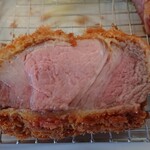 ローストポークわん - ローストポークとんかつアップ