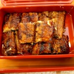 博多名代 吉塚うなぎ屋 - うな重5切れのうなぎ