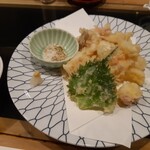 玄海肴処旬風 - 活け造りのイカのなれの果ての天ぷら