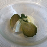 リストランティーノ ルベロ - 水牛モッツァレラ　芽キャベツ