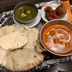 TOMBOY  - チーズナン、バターチキンカレー、ミニサグパニール、タンドリーチキン、サモサ