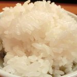 旨香 - 和牛炭火焼ランチコース 1000円 のご飯(命水米)