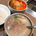 さんか亭 - 【2021年02月】赤・白ダブルランチ＠1,000円、赤と白のアップ。