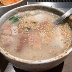 【2021年02月】赤・白ダブルランチ＠1,000円、白はソルロンタン。