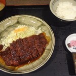 矢場とん - ロース味噌カツ定食