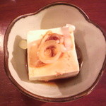 Yasohachi - 付け合わせの小鉢。この他、そば・豚汁が付いてきます。