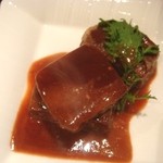 リュクス　タジマヤ - 赤ワインが効いていて、少し酸味があるデミグラスソースは、パンに良く合う～！