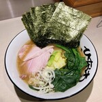 地鶏豚骨らーめん ひなわ - ラーメン780円麺硬め。海苔増し100円。